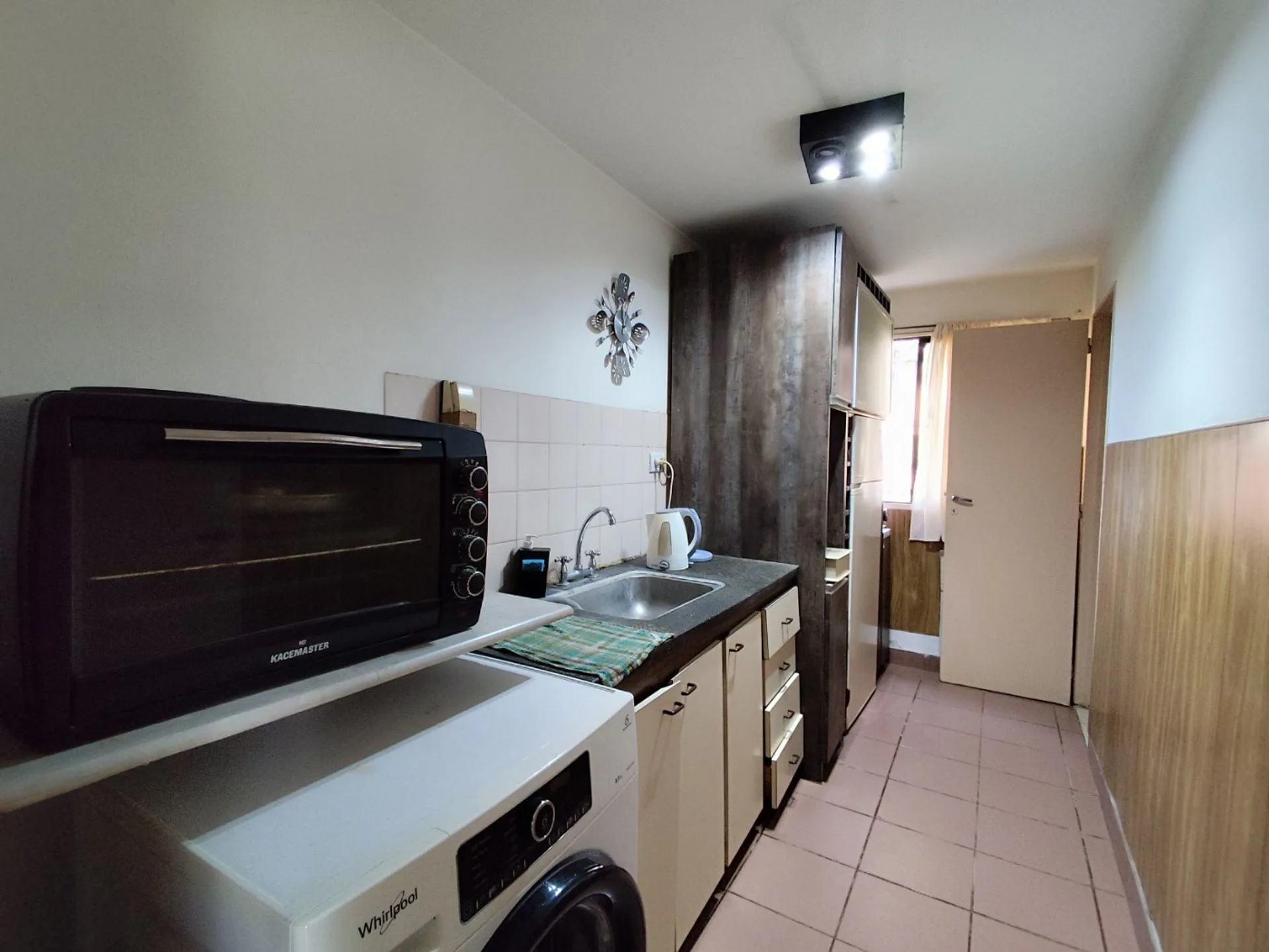 VENTA 3 Amb en Planta Baja con Cochera y Lavadero foto 3