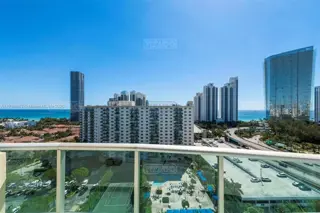 19380 Collins Av #PH-6 19300 foto 1