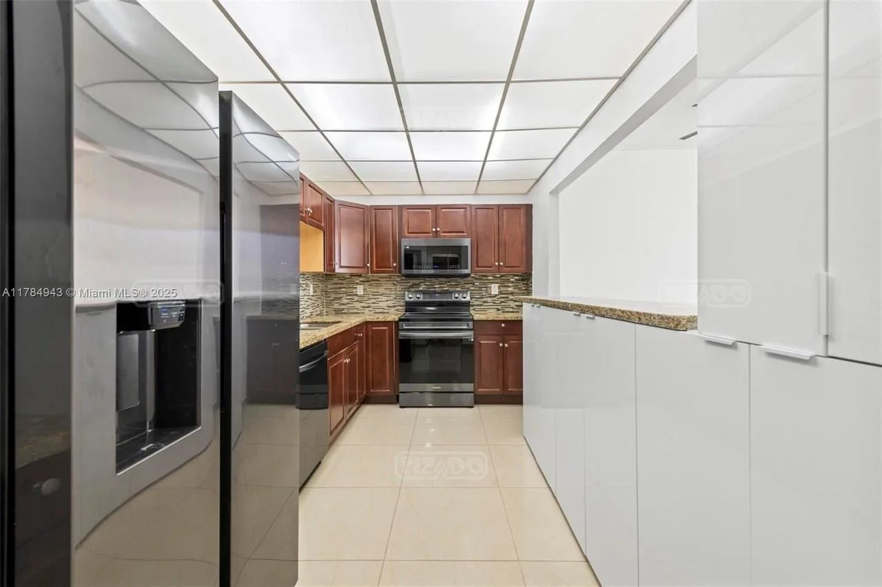 19380 Collins Av #PH-6 19300 foto 5