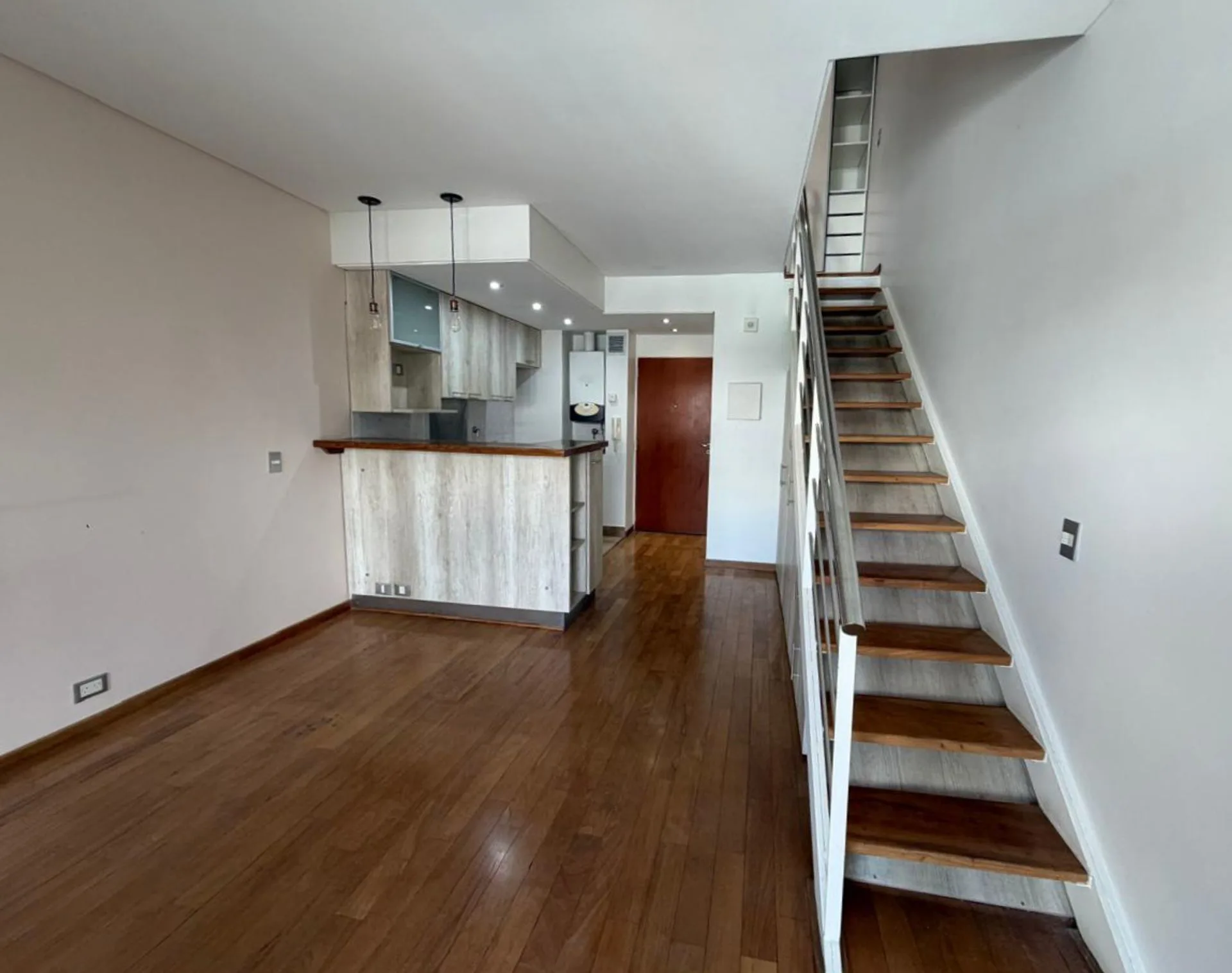 VENTA DUPLEX 2 AMBIENTES C BALCON. PILETA-GYM-SUM foto 3