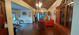 Casa con amplio jardin y Oficinas en Santa Genoveva foto 1