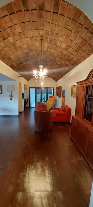 Casa con amplio jardin y Oficinas en Santa Genoveva foto 2