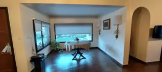 Casa con amplio jardin y Oficinas en Santa Genoveva foto 3