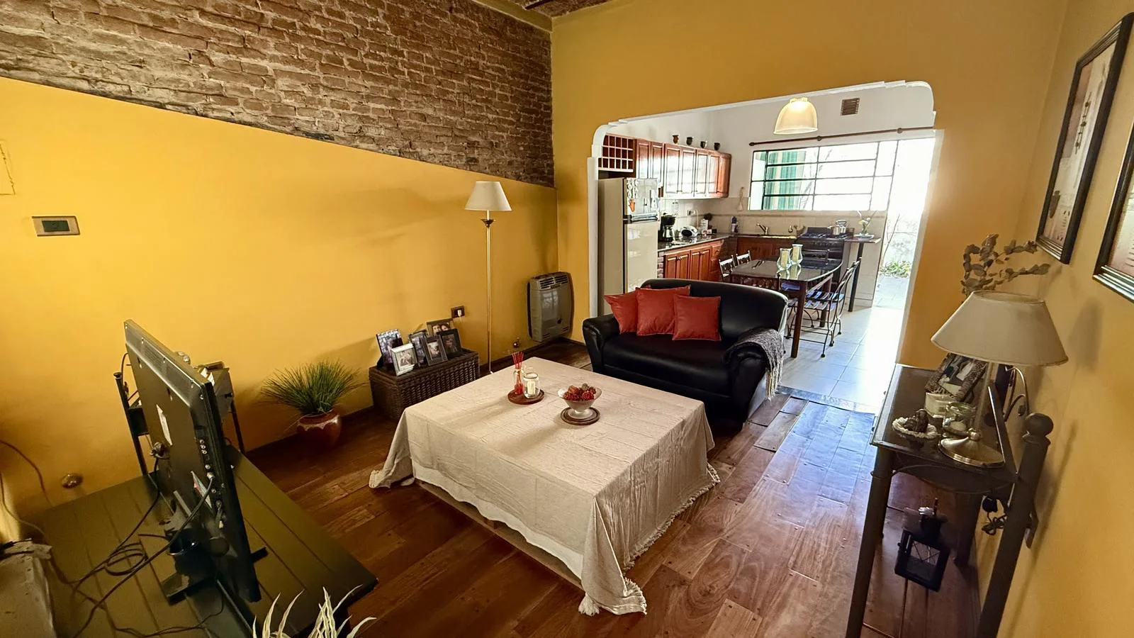 Casa en venta de dos dormitorios APTO CRÉDITO - Rosario, Azcuénaga foto 3