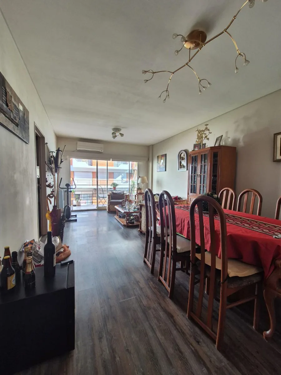 En Venta Departamento de Dos Ambientes con Cochera en Parque Centenario foto 3