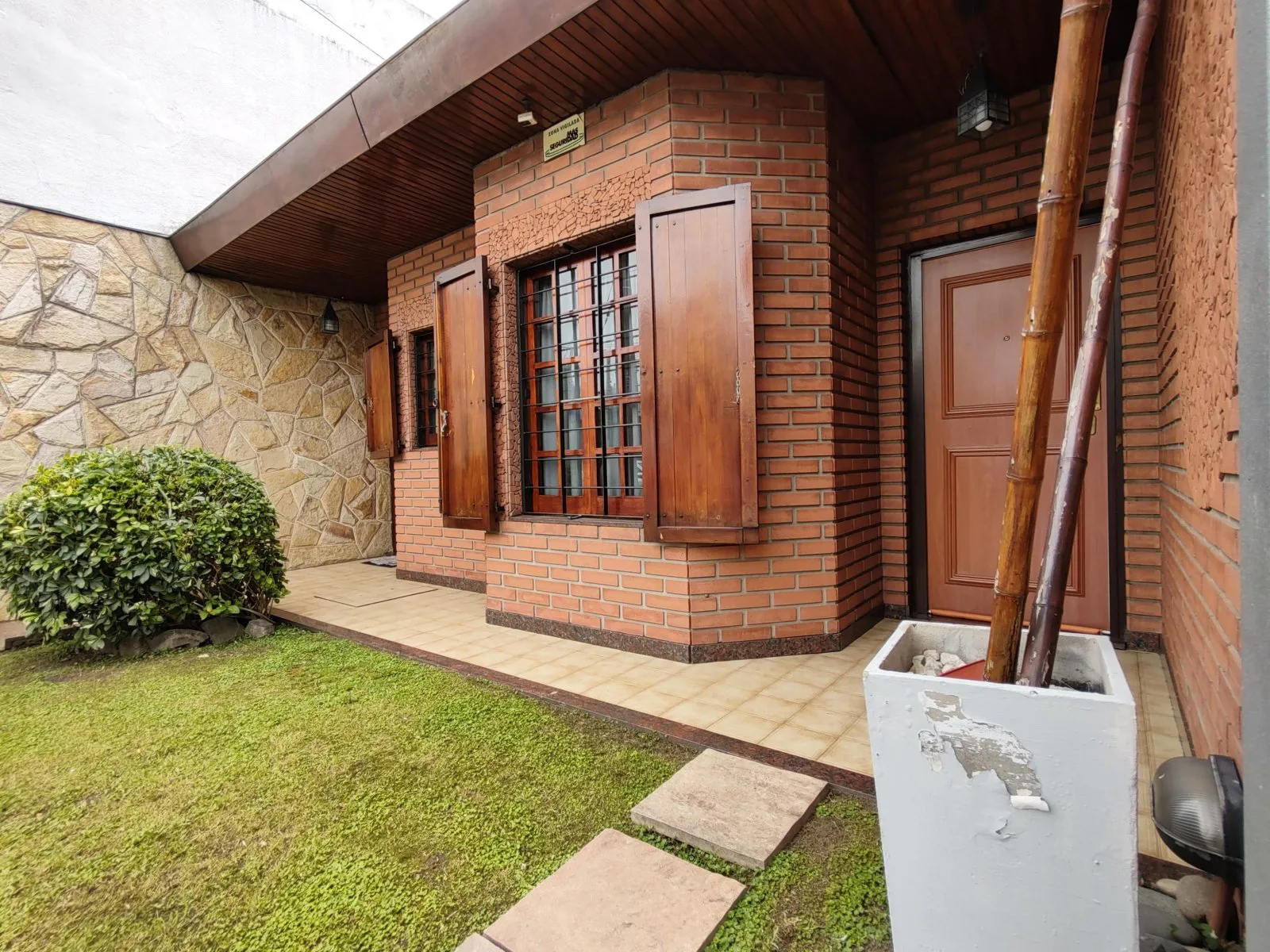 Casa en Venta 5 ambientes en Moron foto 2