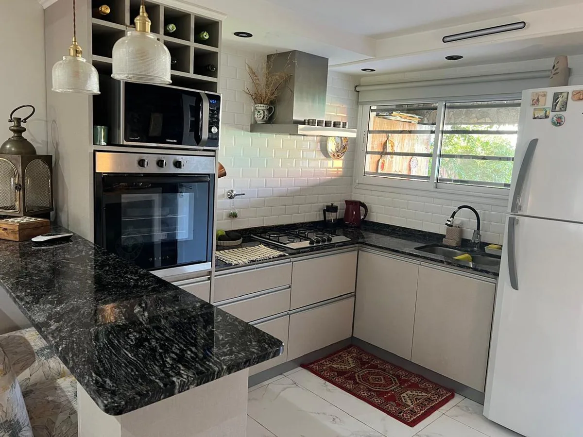 DUPLEX 3 AMBIENTES EN SANTA CLARA DEL MAR C/JARDIN