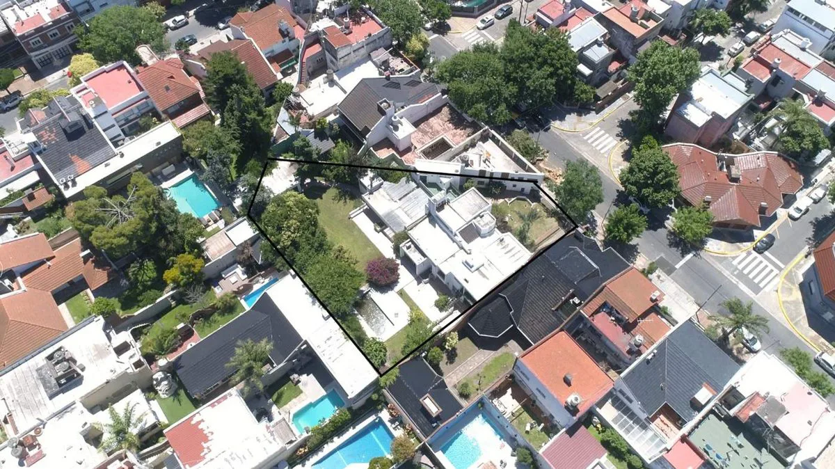 Vende Casa lote propio 5 amb - 1240m2 terreno foto 4