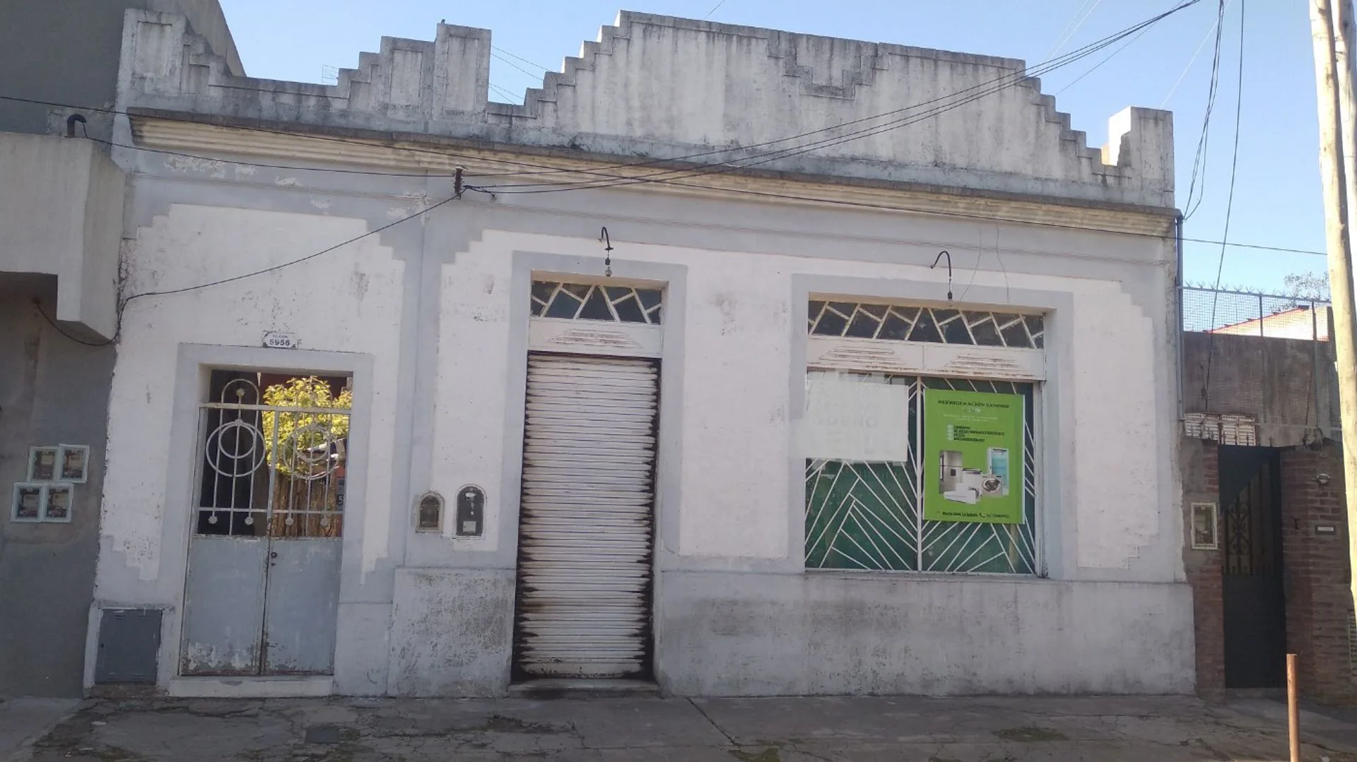 Lote con Casa 3 Amb Local al Frente Gran Potencial foto 2