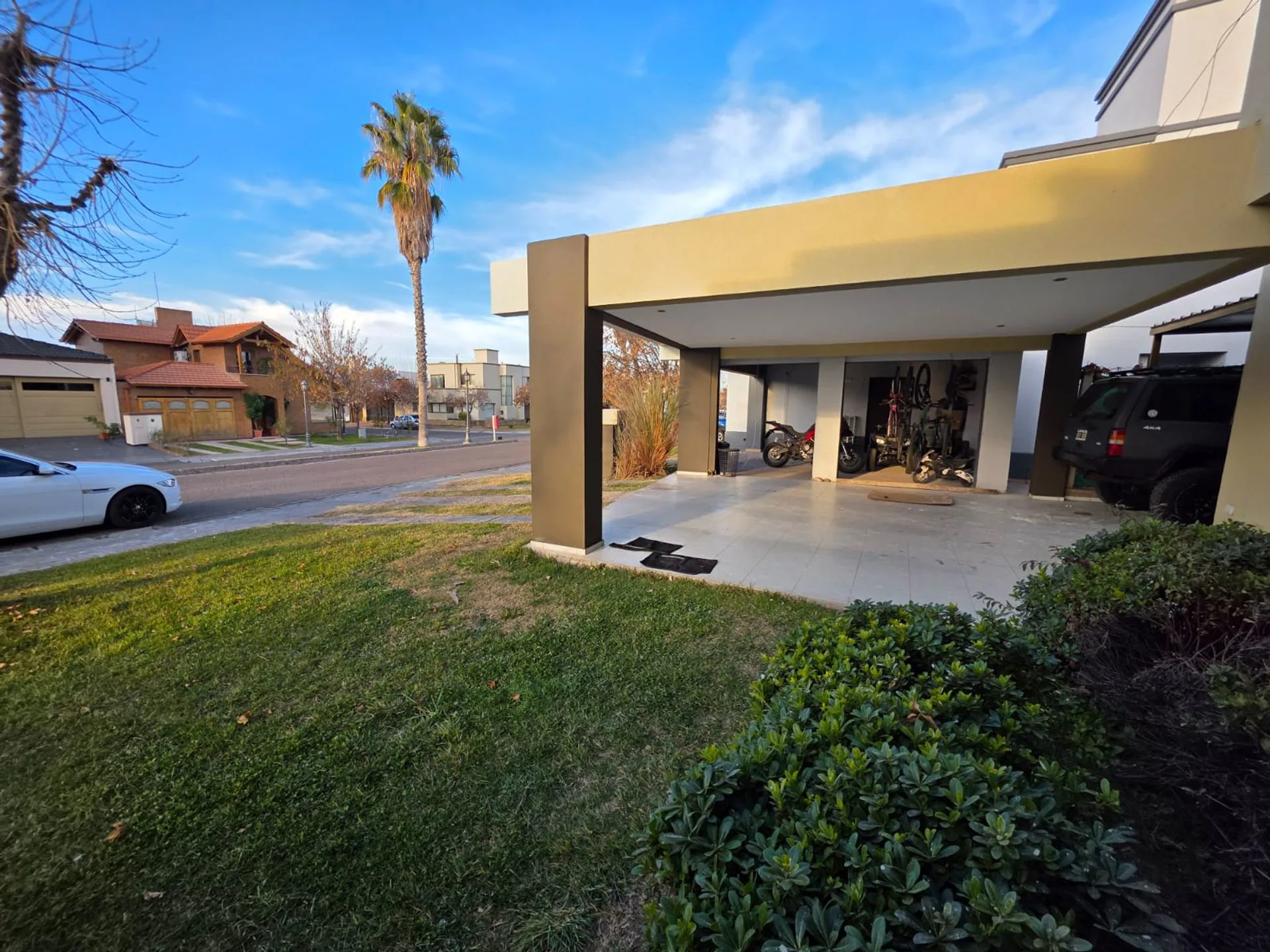 Venta de casa B° Privado Maipú- 7 ambientes foto 5