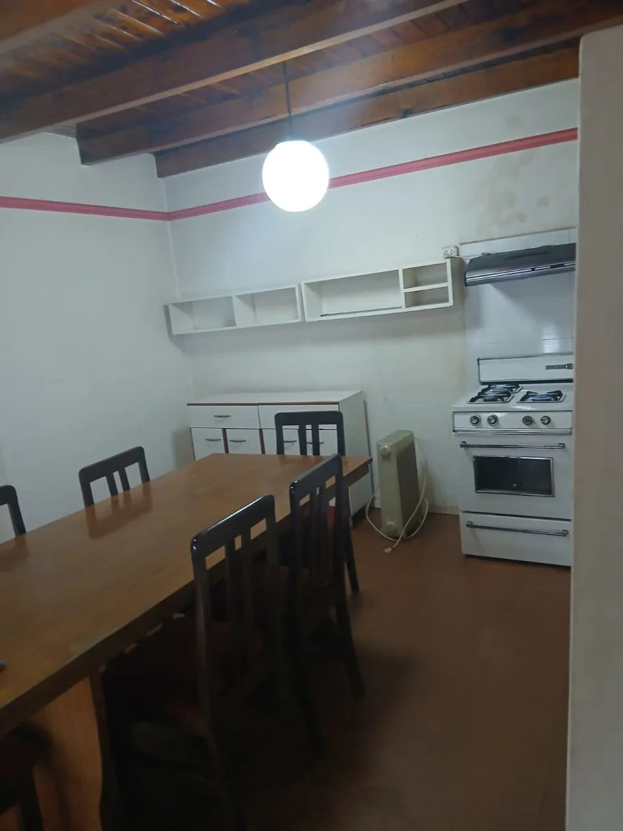 Sólida Casa de 224 m² en Dos Plantas – Estilo Patagónico sobre Ruta 40, El Maitén foto 5