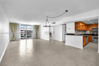10350 W Bay Harbor Dr #8F 10300 foto 2
