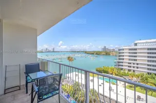 10350 W Bay Harbor Dr #8F 10300 foto 3