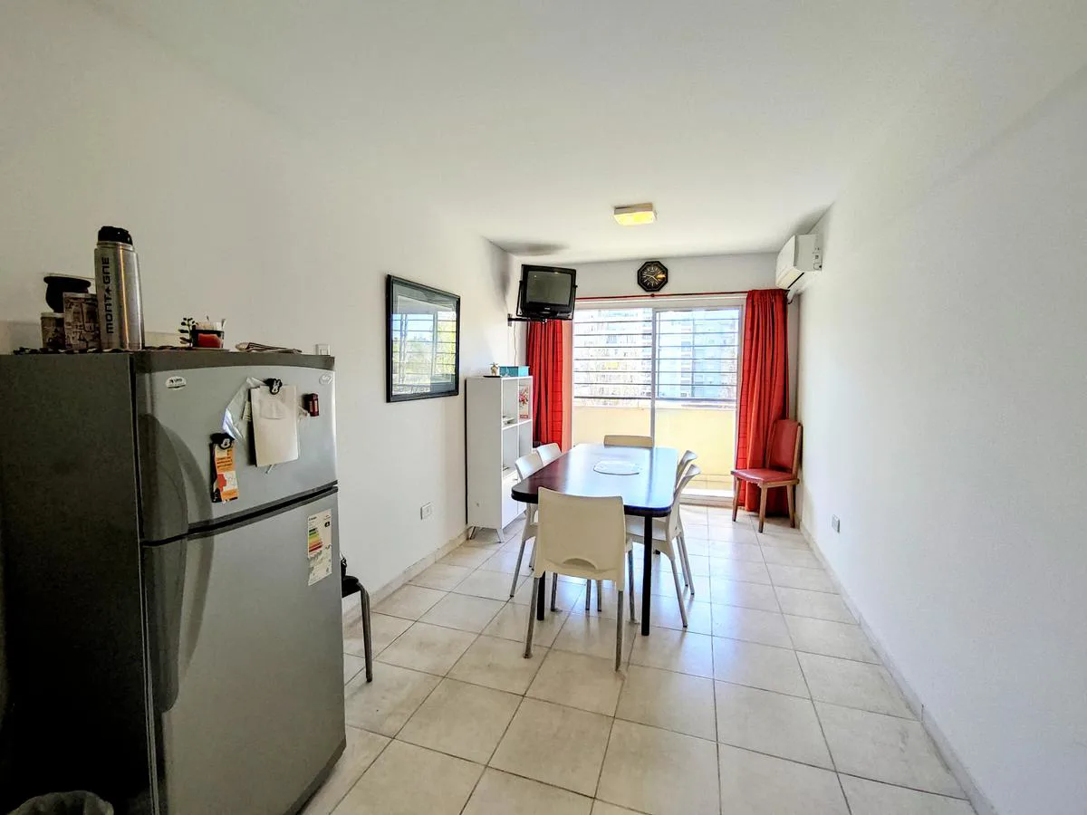 Departamento de un dormitorio en venta con balcón - Vera Mújica y 3 de Febrero - Rosario, Echesortu foto 4