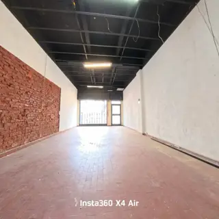 Local para uso Comercial con potencial foto 3