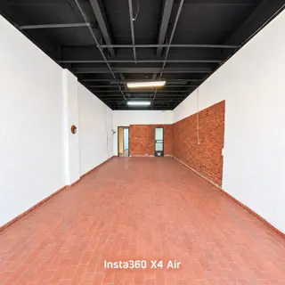 Local para uso Comercial con potencial foto 5