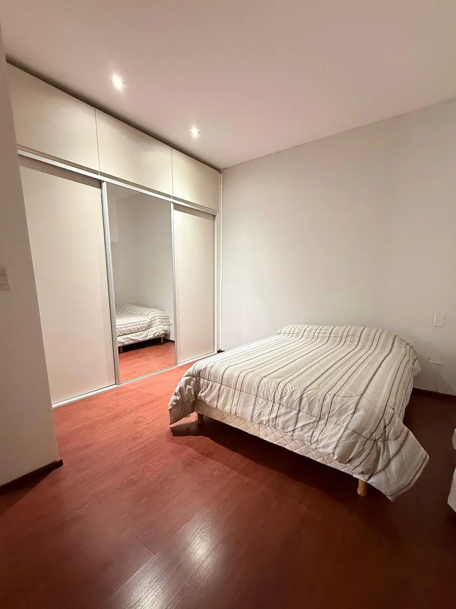 VENTA CASA UN DORMITORIO + 8 COCHERAS foto 5