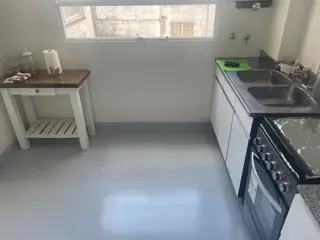 Departamento de 3 ambientes al frente con balcon super luminoso. foto 4