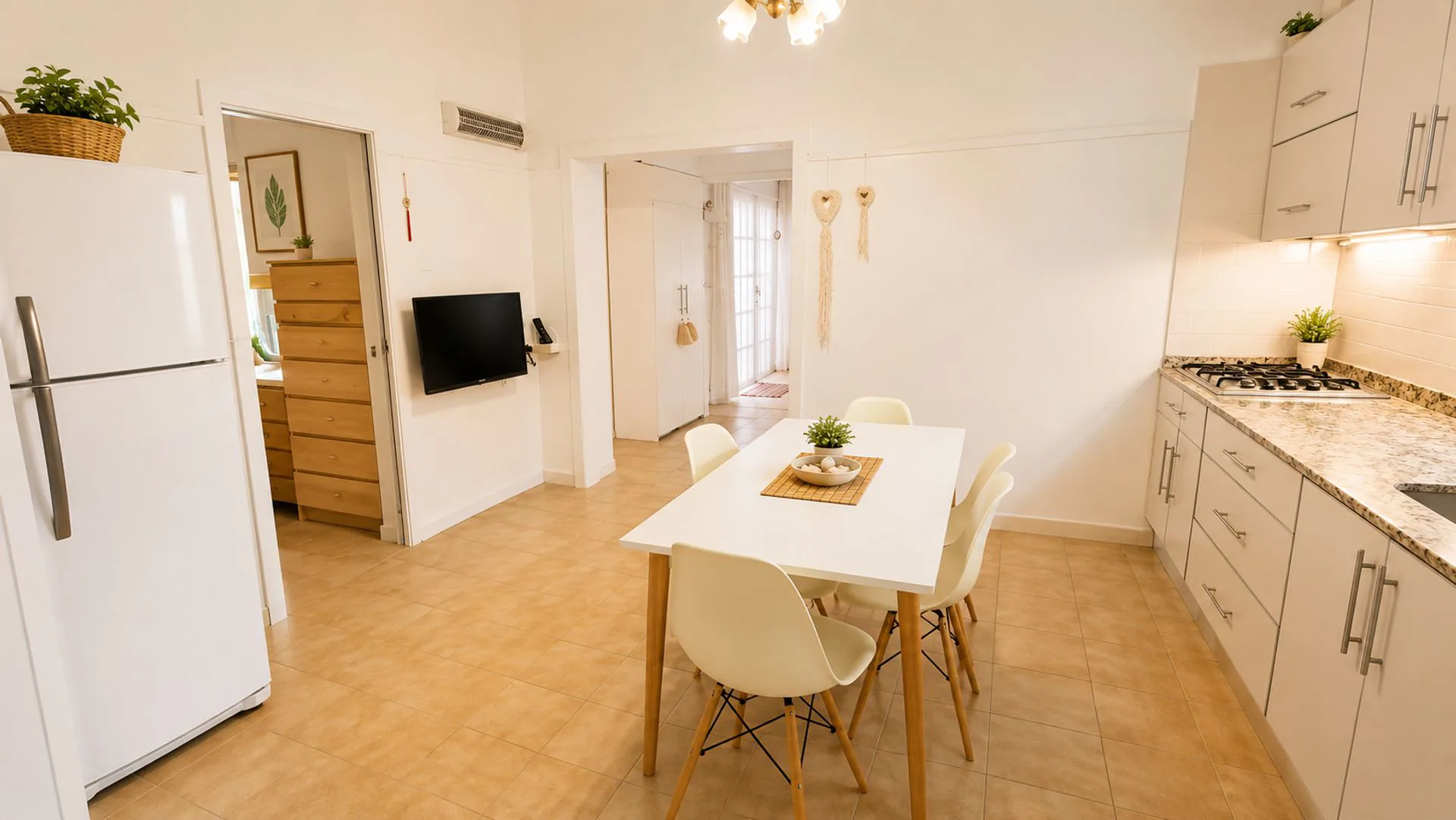 CASA EN VENTA  BANFIELD, 4 DORMITORIOS, PLAYROOM foto 3