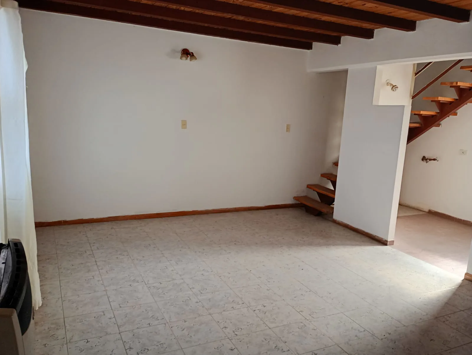 ALQUILER – DUPLEX -AEROPUERTO foto 3