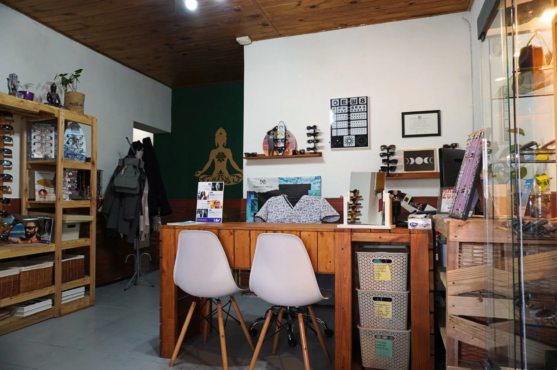 CASA 5 AMBIENTES VENTA BANFIELD CON FONDO Y JARDIN foto 2