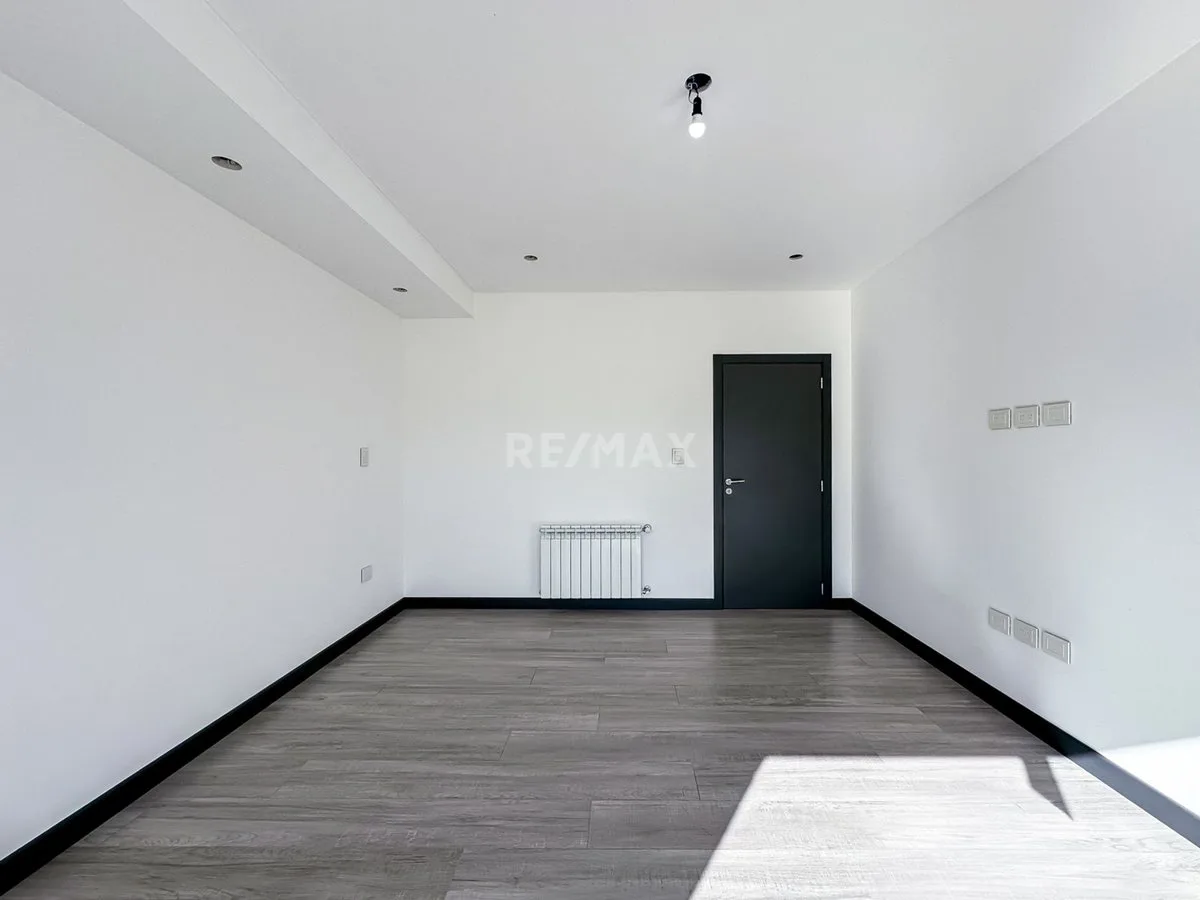 CASA EN VENTA SAINT THOMAS ESTE OESTE 7 AMB CUOTAS foto 4