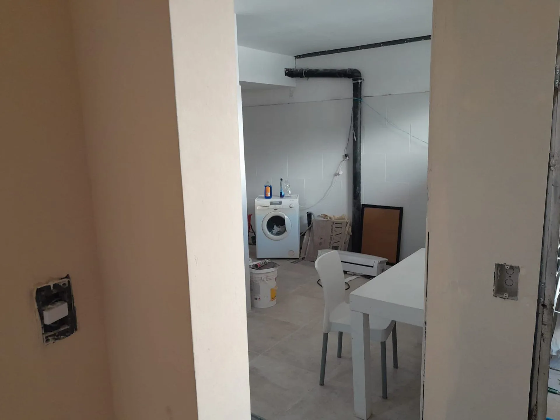 VENTA , LOCAL CON VIVIENDA EN SAN TELMO! foto 5