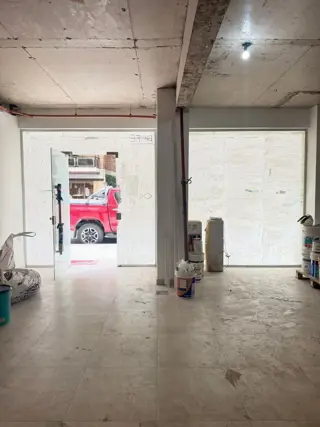 Excelente Local Comercial A Estrenar Luis M Campos 1400. Belgrano foto 2