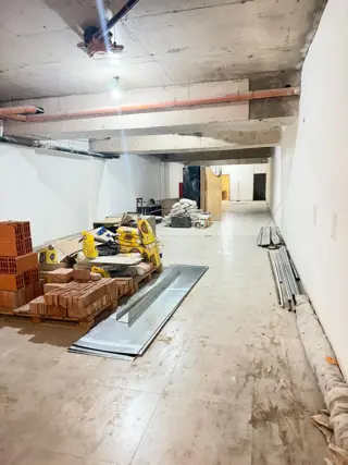 Excelente Local Comercial A Estrenar Luis M Campos 1400. Belgrano foto 3
