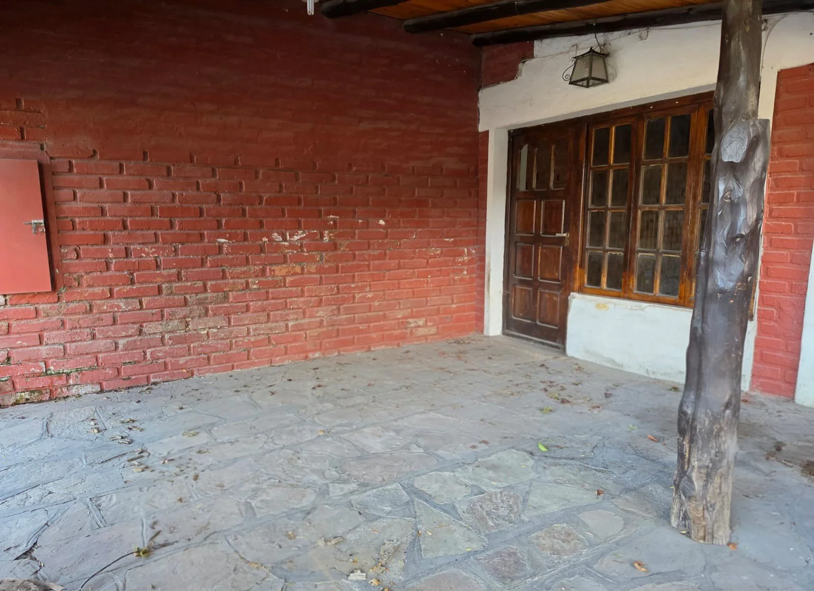 ALQUILER DE DUPLEX DE 4 DORMITORIOS EN EL CENTRO DE ESQUEL, CHUBUT foto 3