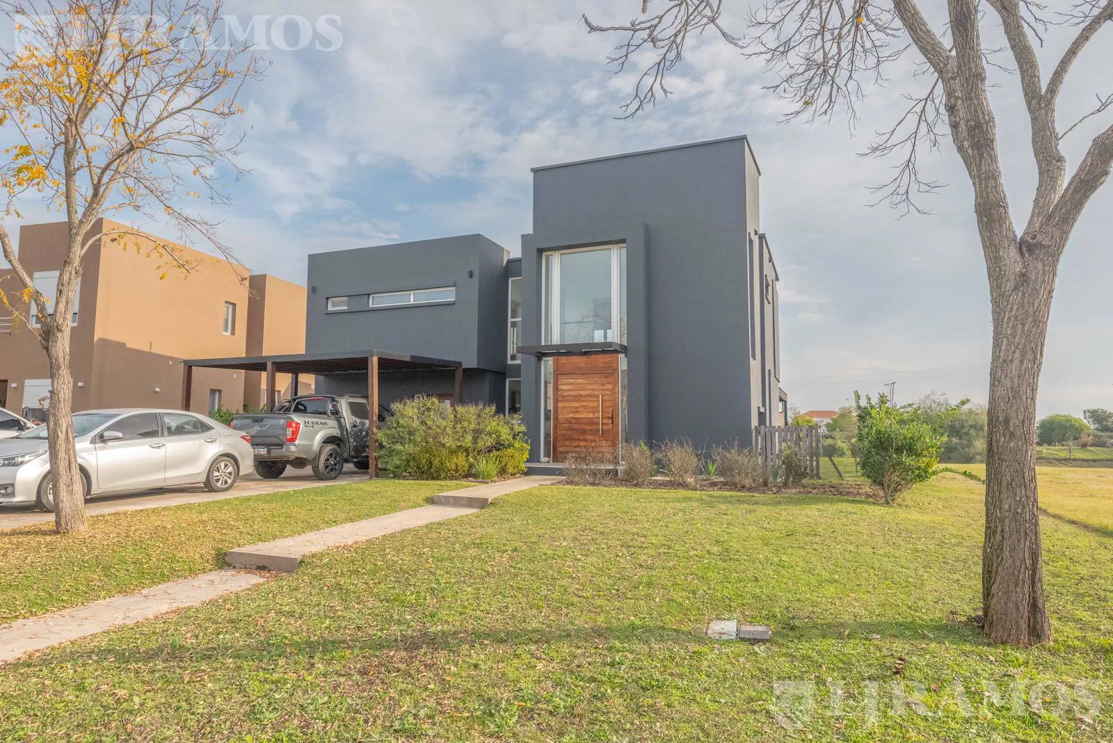 Casa en venta al Agua Barrio Marinas  - Puertos/ Escobar foto 2