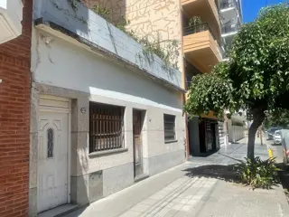 VILLA LURO TERRENO PREMIUM PLENO BOULEVARD RAMÓN L FALCÓN A 50 M DELAPLAZA LOS ANDES foto 2