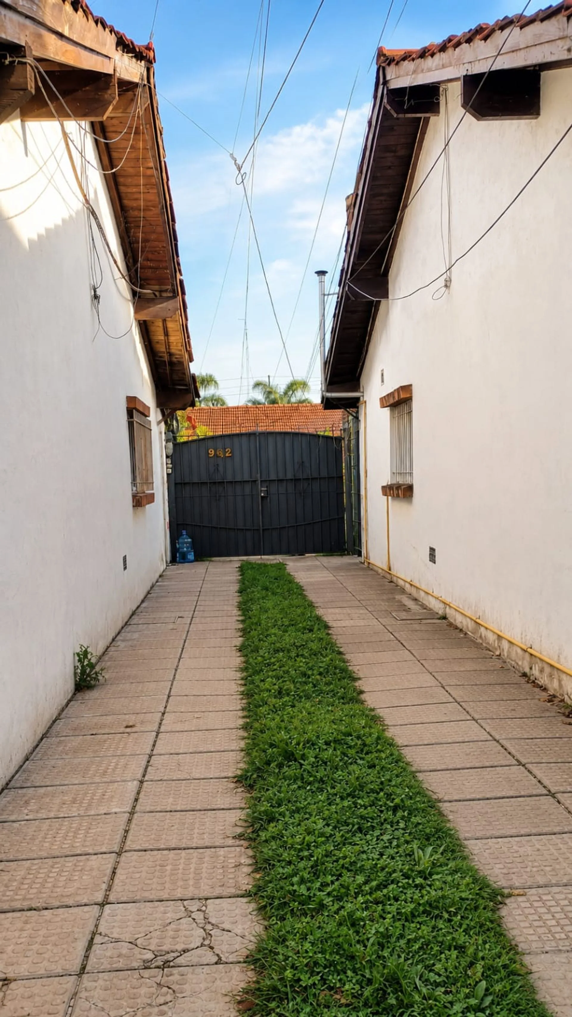 Venta PH 3AMB Ituzaingó con Jardín foto 3