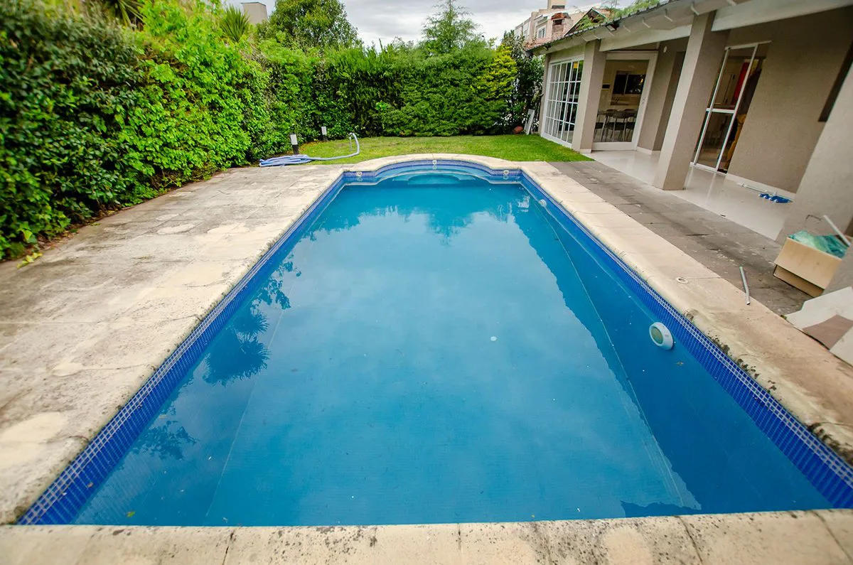 CASA EN VENTA EL VENADO CON PILETA CLIMATIZADA foto 5