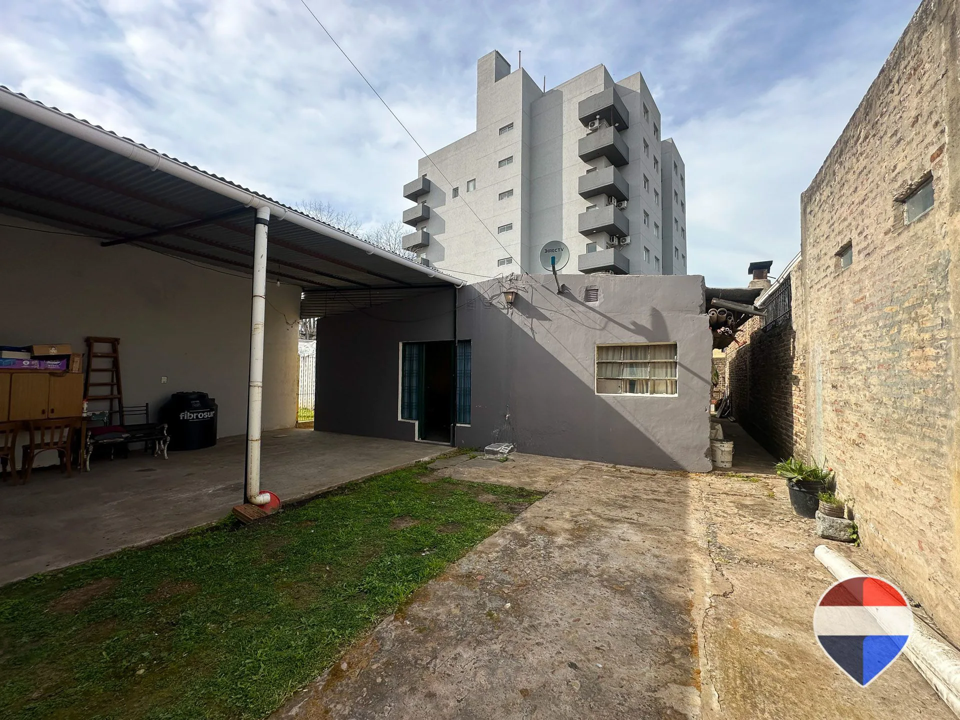 CASA Y LOCAL EN VENTA EZEIZA APTA CREDITO foto 5