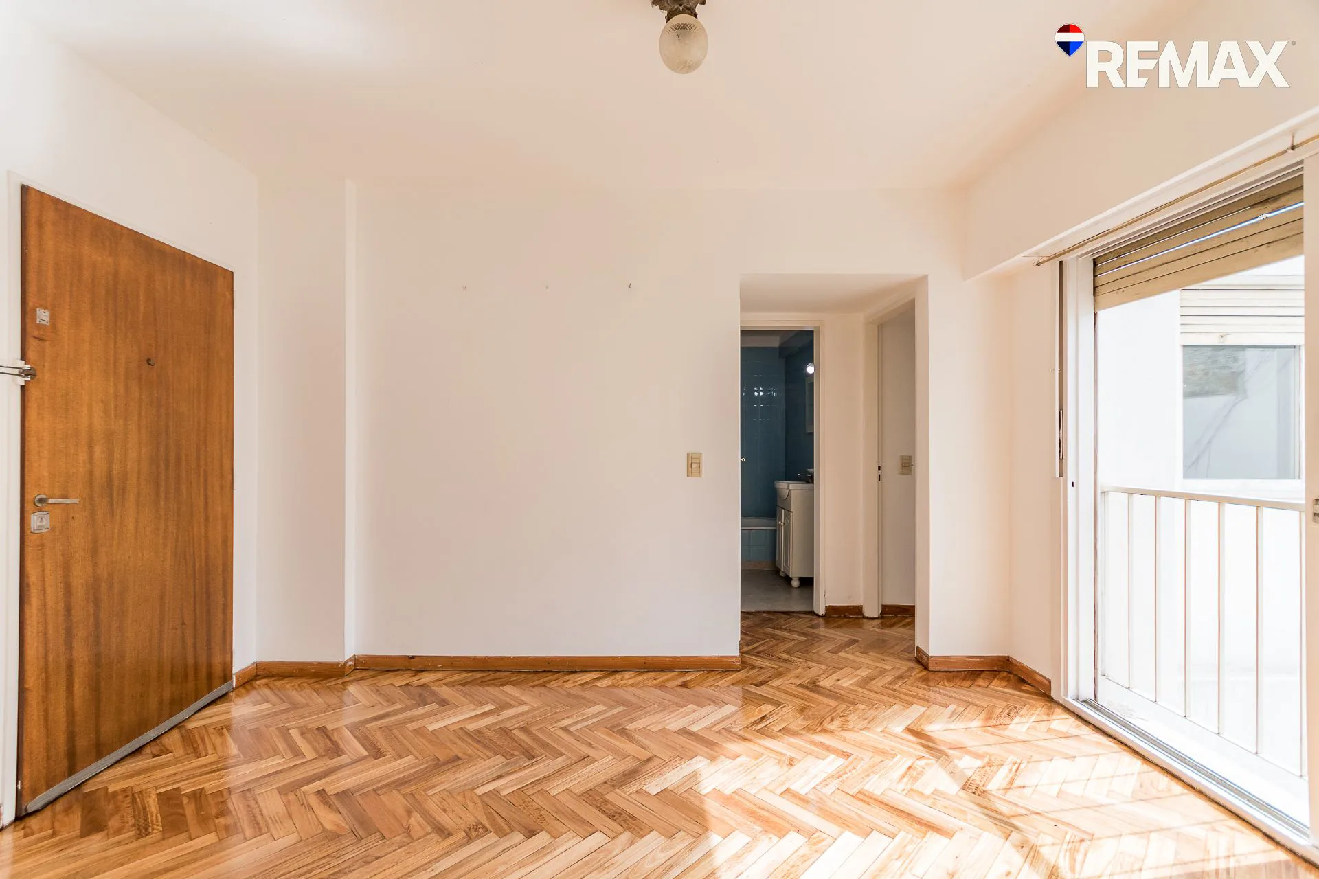 DEPARTAMENTO 2 AMB. VENTA. FLORES. MUY LUMINOSO. foto 3