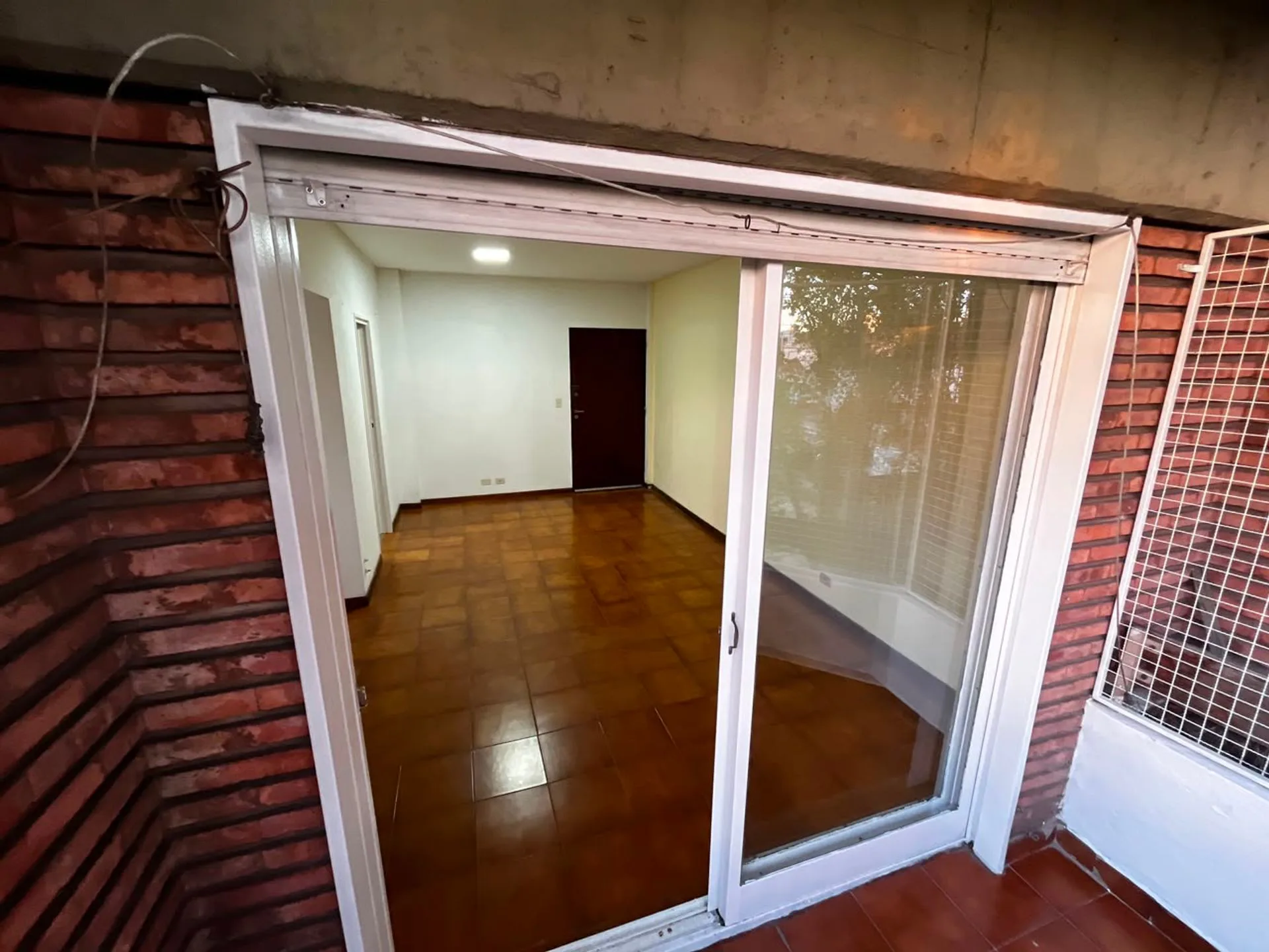 Departamento 2 ambientes alquiler flores balcon foto 4