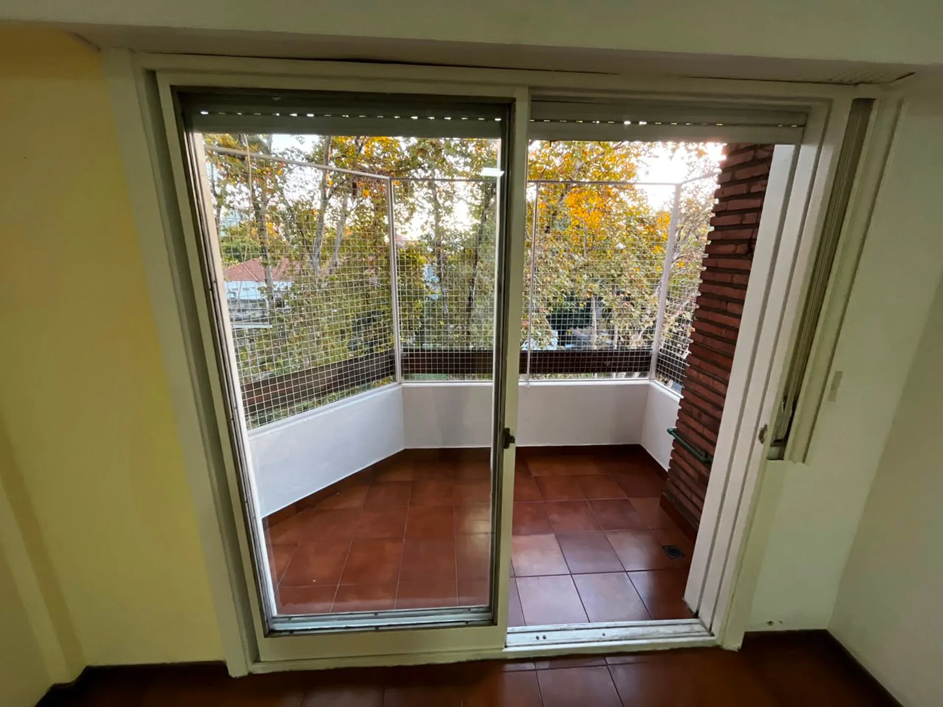 Departamento 2 ambientes alquiler flores balcon foto 5