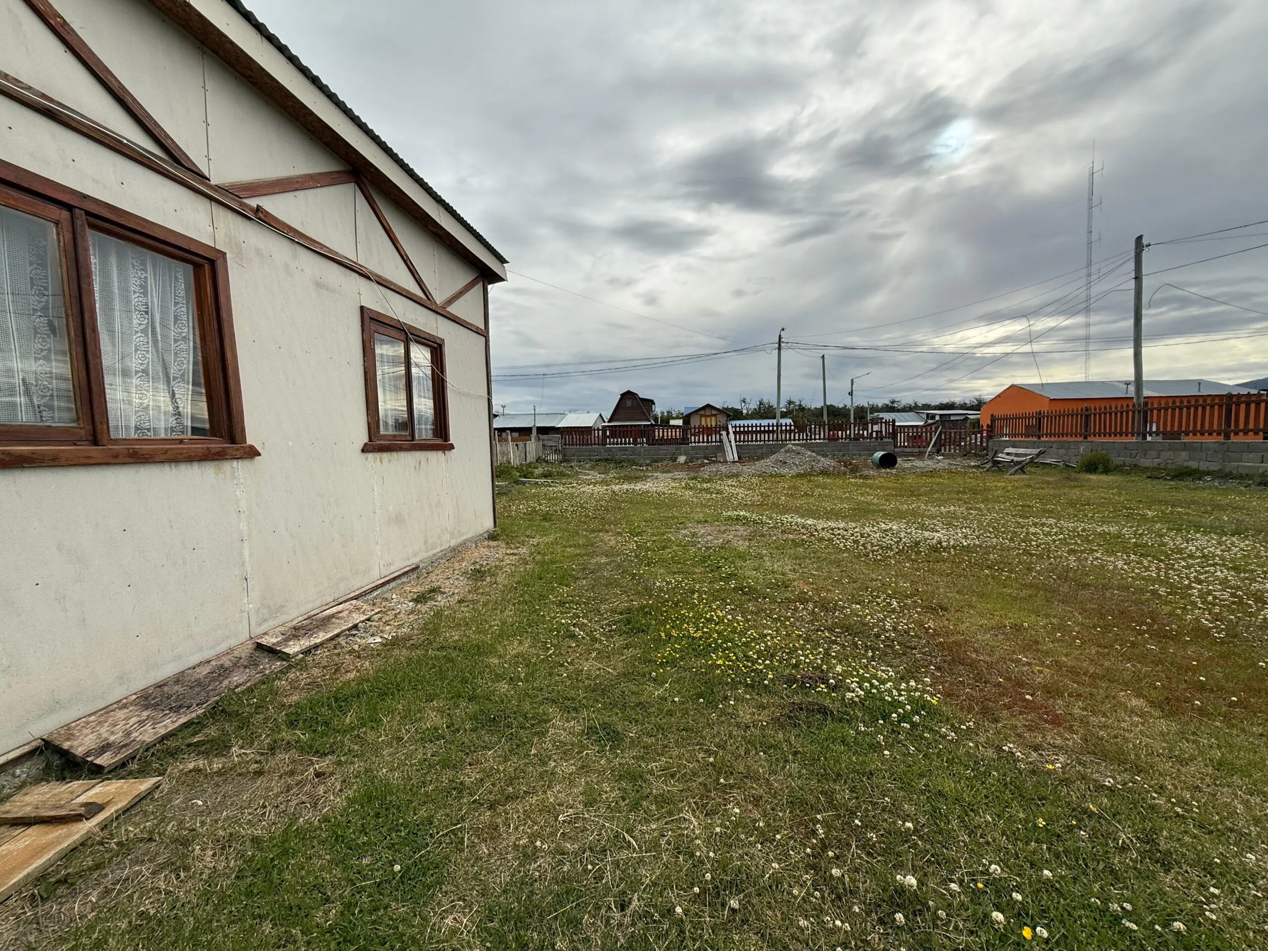 VENTA – CASA – TOLHUIN foto 2