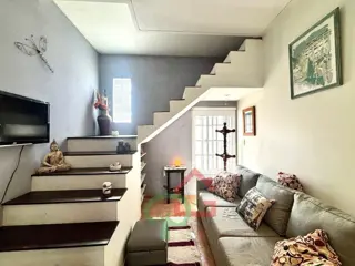 Casa Amplia con Jardín y Cochera - Gran Potencial de Expansión Apta Credito, Gba Sur - Zonaprop foto 4