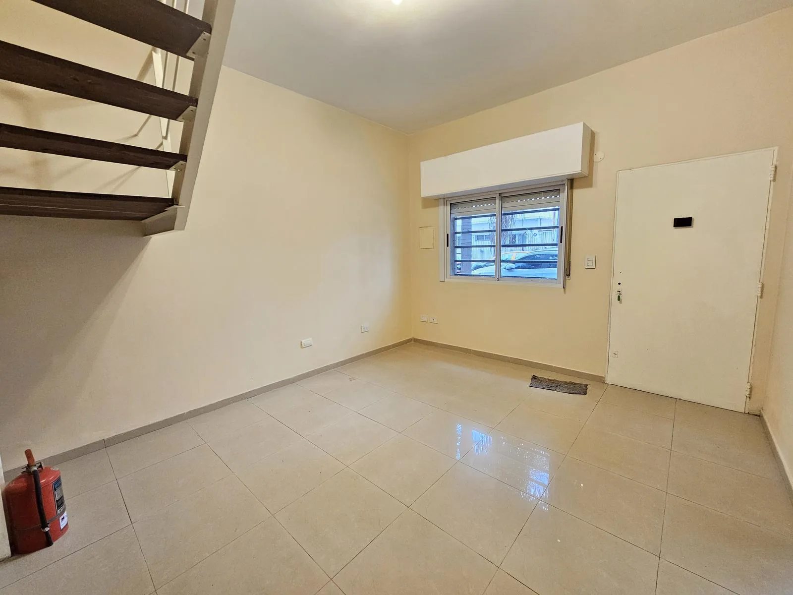 PH 4 ambientes reciclado con patio en Saavedra - Vedia 4700 foto 5