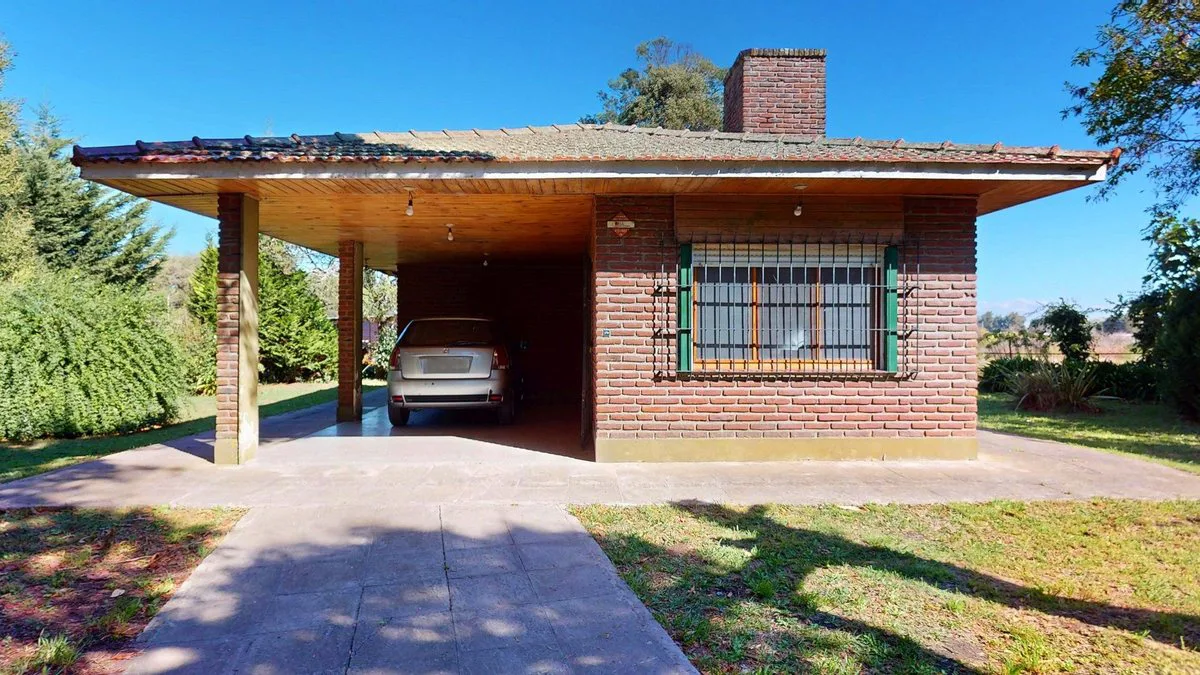 VENTA CASA EN PARQUE PEÑA TRES AMBIENTES foto 2