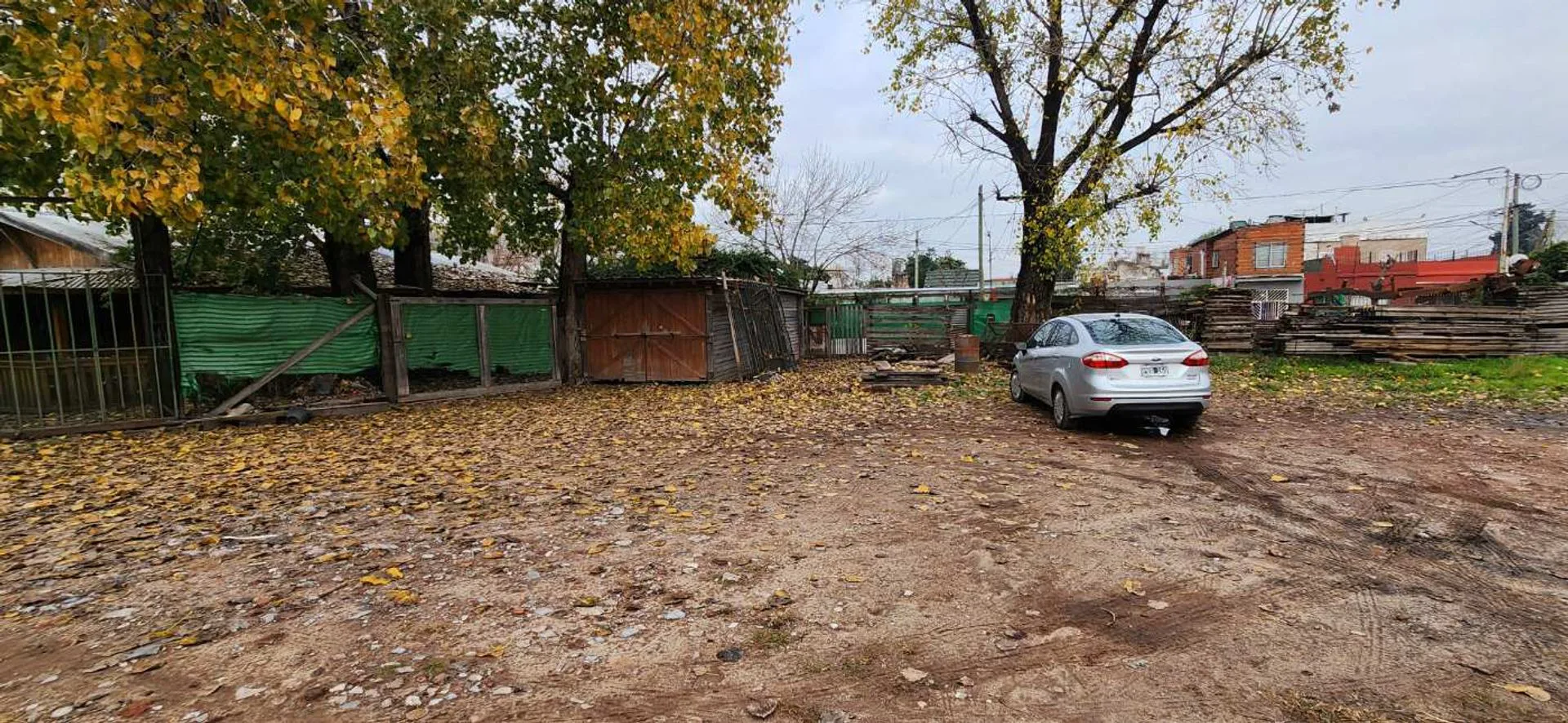 AQUILERDE IMPORTANTE PREDIO COMERCIAL EN ISIDRO C foto 4