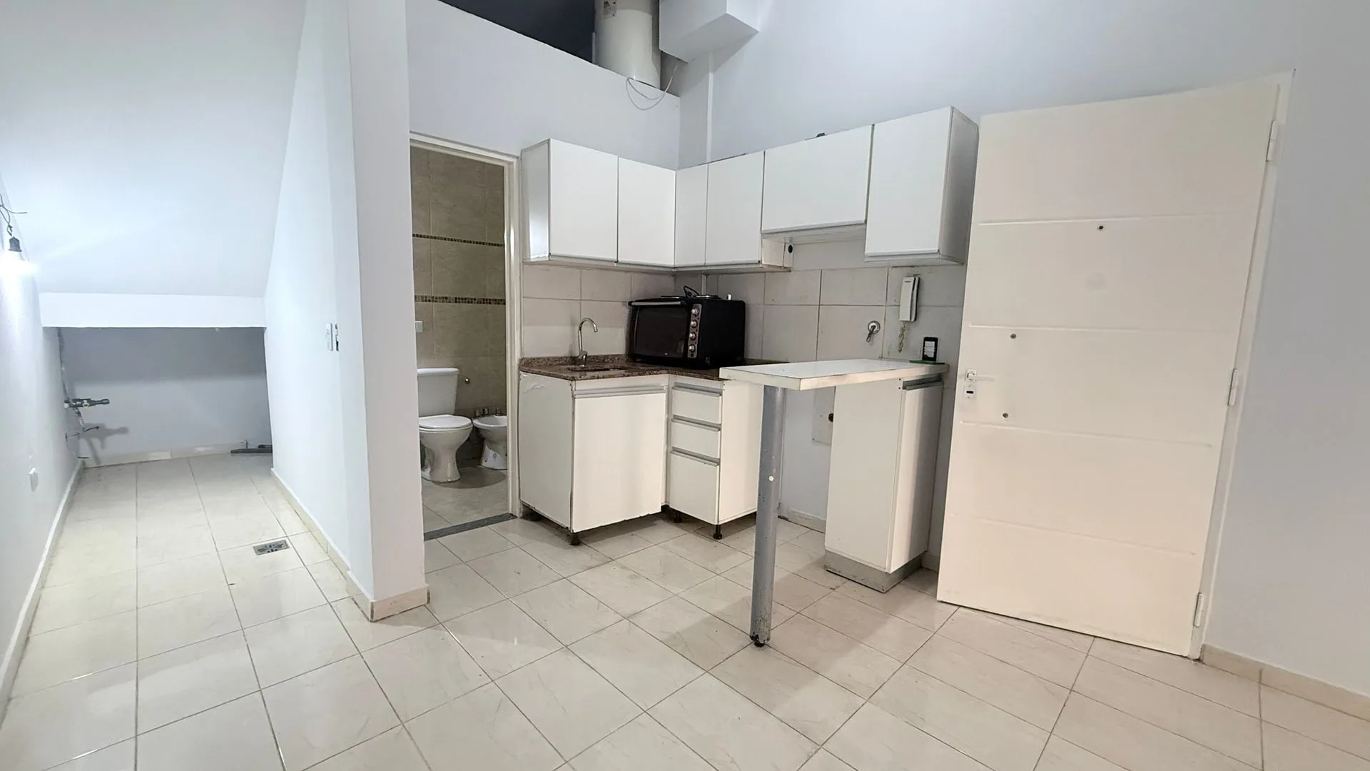 VENTA MONO AMB 26 m2 ZONA IMPECABLE foto 5