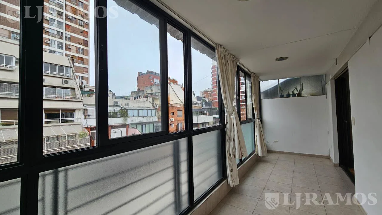 Departamento de 3 amb con balcón en alquiler en Belgrano. foto 4