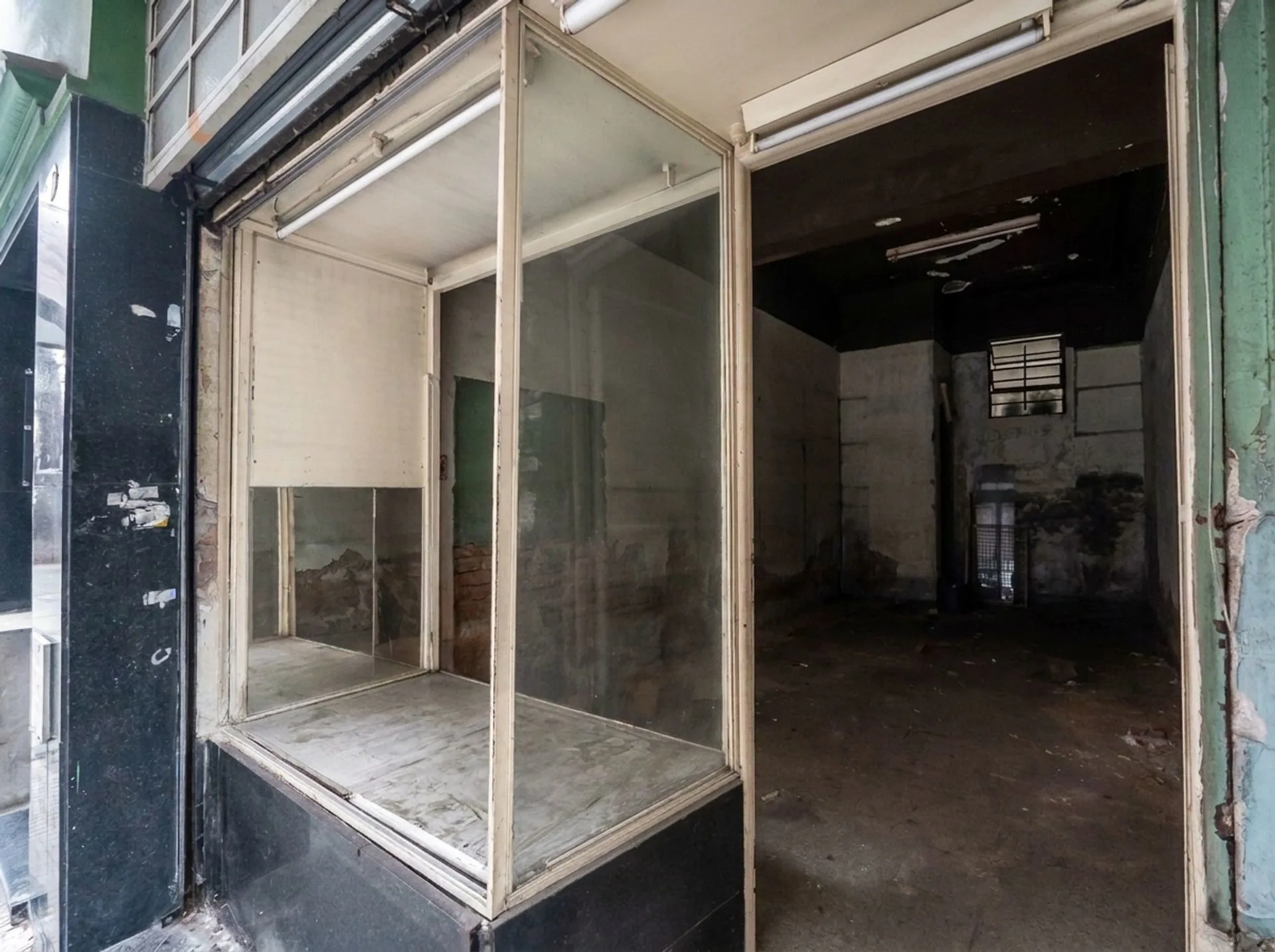 VENTA LOCAL COMERCIAL EN CABALLITO foto 4