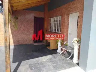VENTA - Casa y Dpto.- 2 Amb C/garage + Dpto - 25 De Mayo Al 4200- Billinghurst foto 1