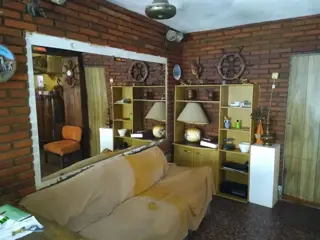 VENTA - Casa y Dpto.- 2 Amb C/garage + Dpto - 25 De Mayo Al 4200- Billinghurst foto 4