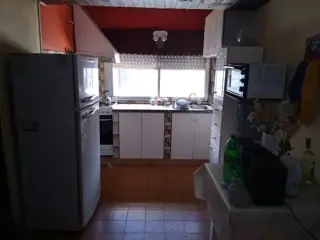 VENTA - Casa y Dpto.- 2 Amb C/garage + Dpto - 25 De Mayo Al 4200- Billinghurst foto 5