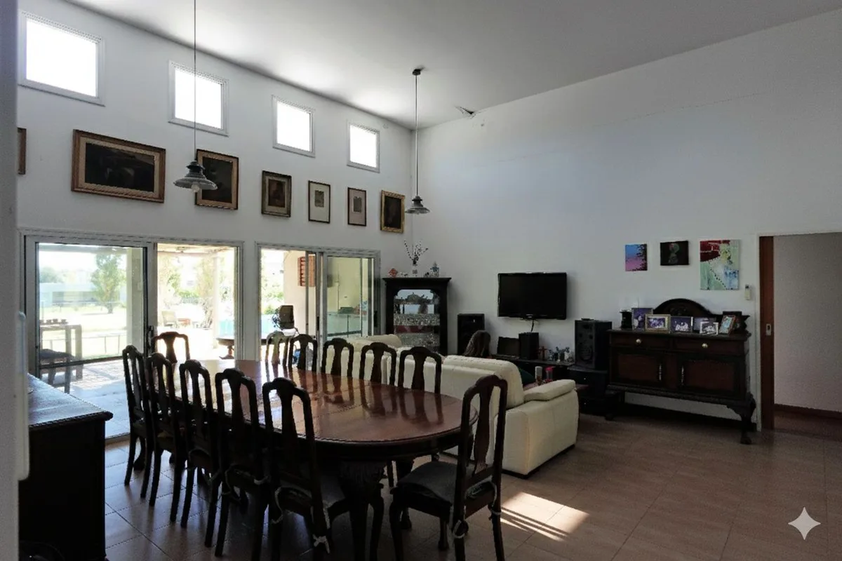 VENTA CASA 5 AMB SANTA GUADALUPE PILAR DEL ESTE foto 4